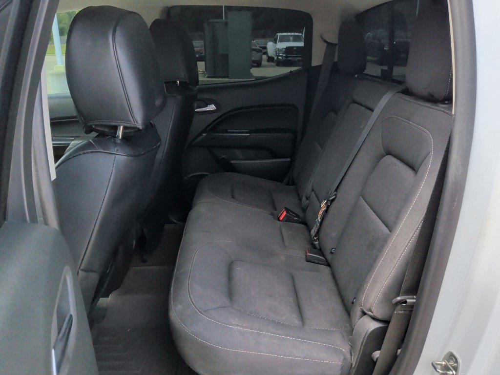 Used 2022 White GMC Elevation image 12