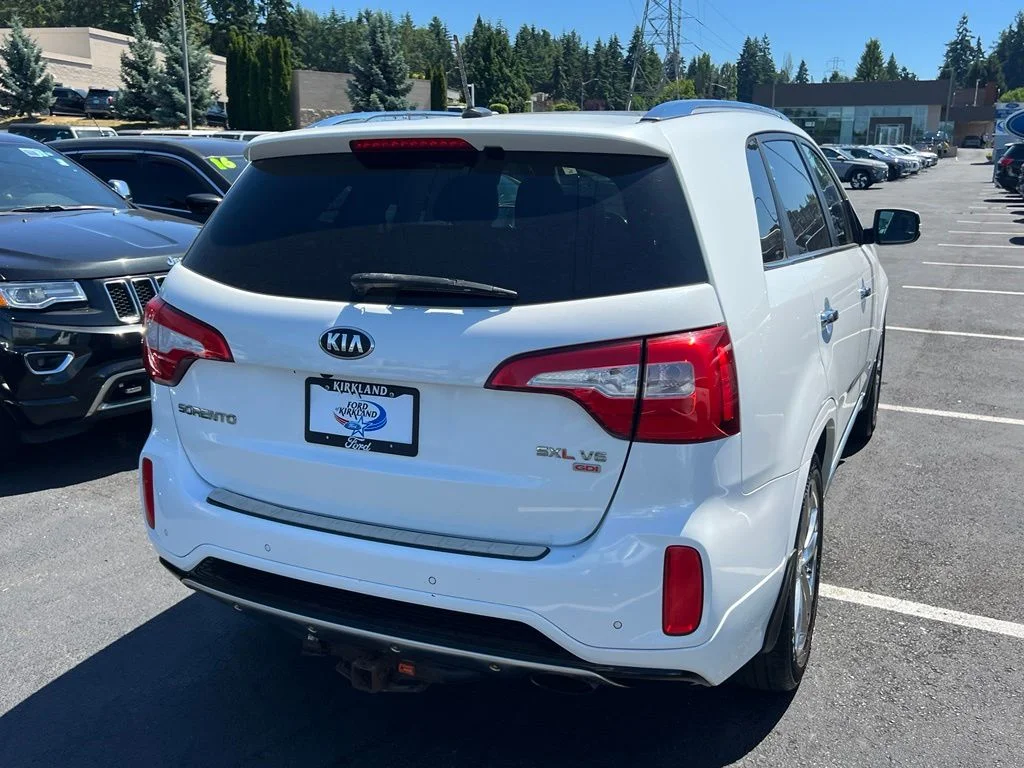 Used 2014 Snow White Pearl Kia Limited V6 image 7