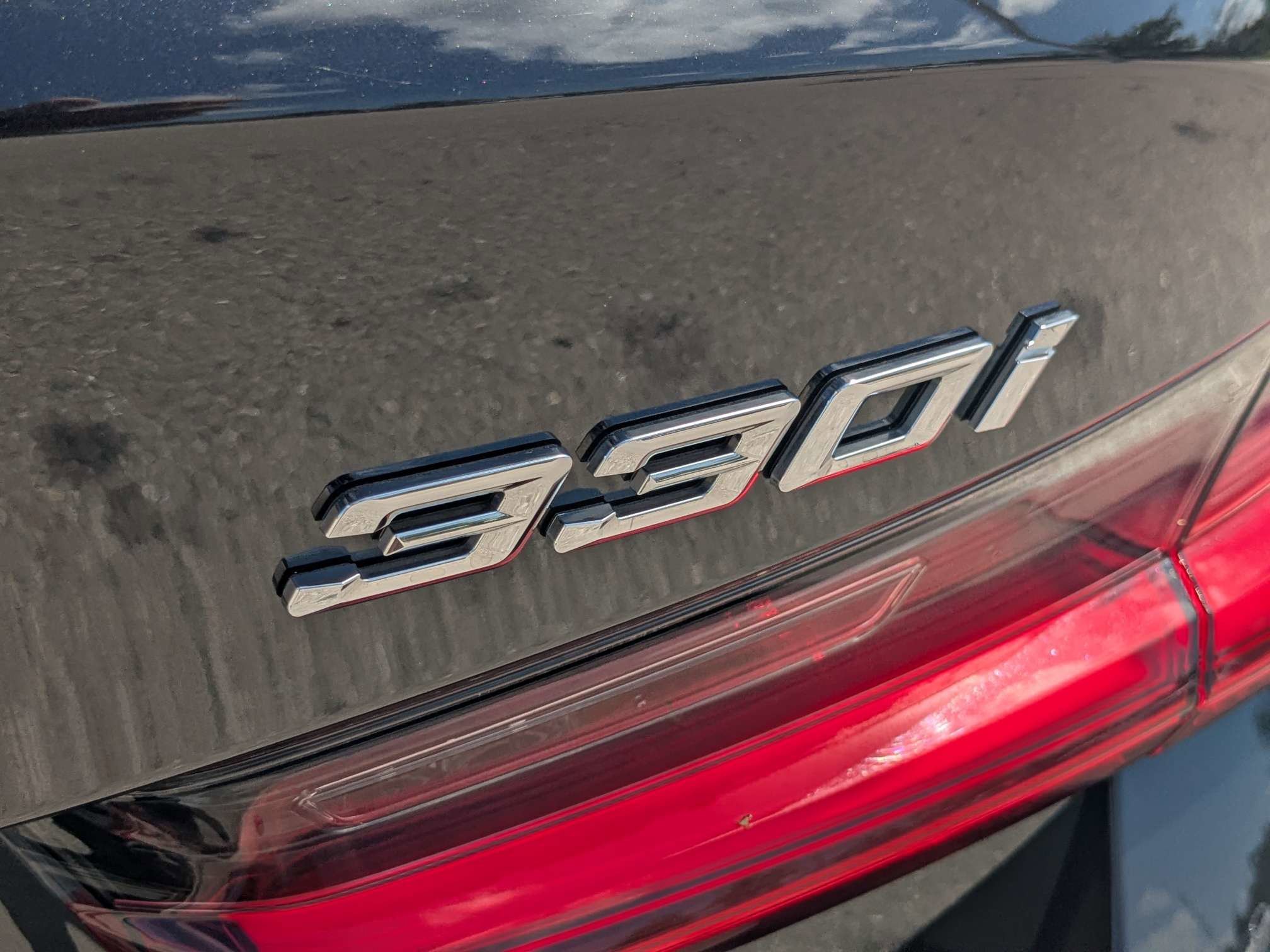 2025 BMW 3 Series 330i - Photo 13