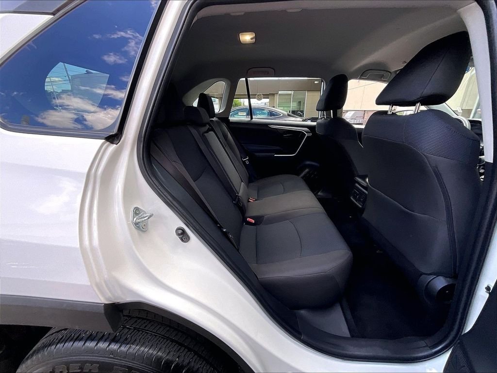 Used 2025 White Toyota LE image 16