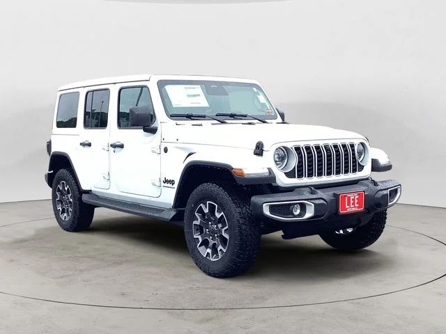 New 2026 Bright White Clearcoat Jeep 4-DOOR SAHARA image 8