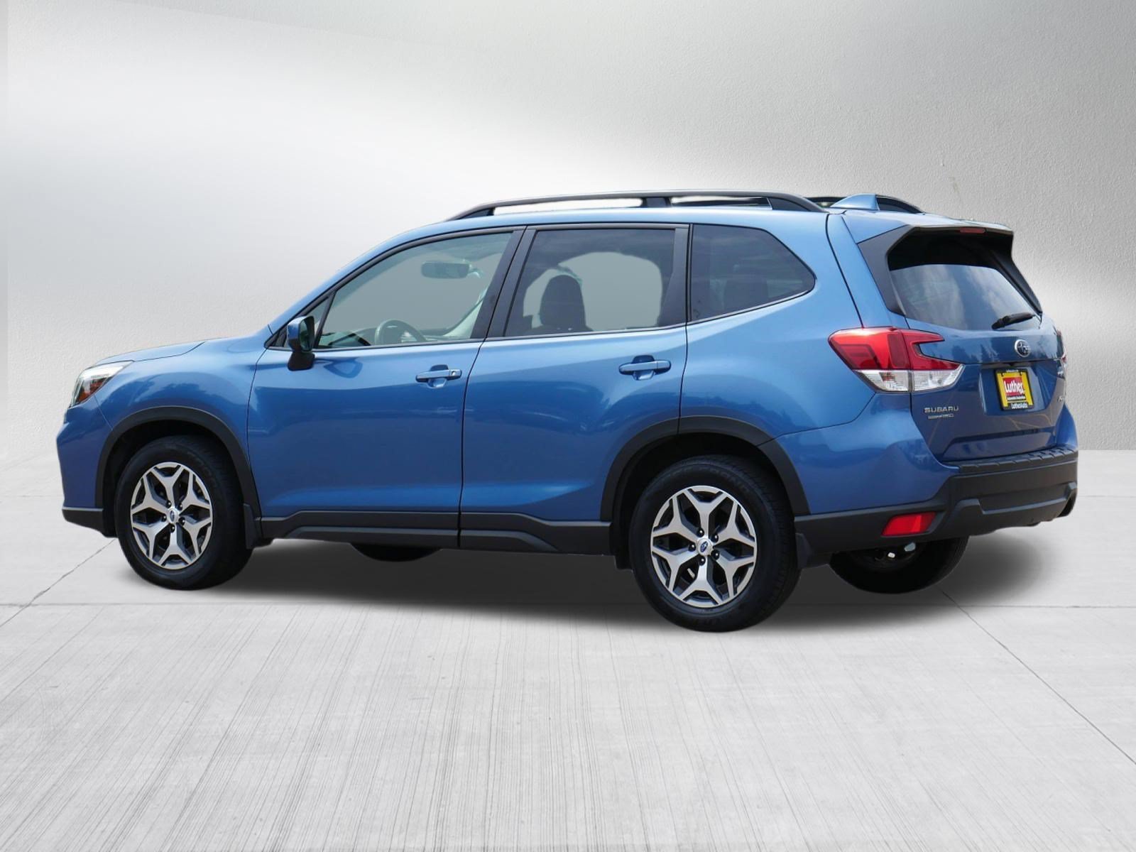 Used 2019 Horizon Blue Pearl Subaru Premium image 5