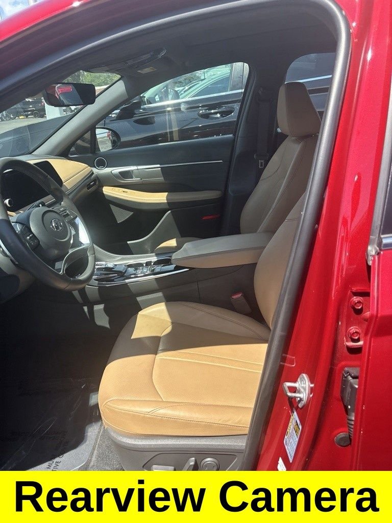 Used 2023 Red Hyundai Limited image 4
