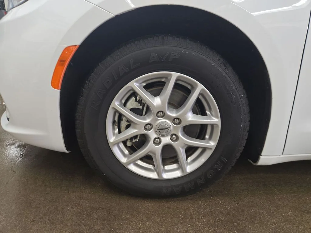 Used 2024 White Chrysler Touring L image 18