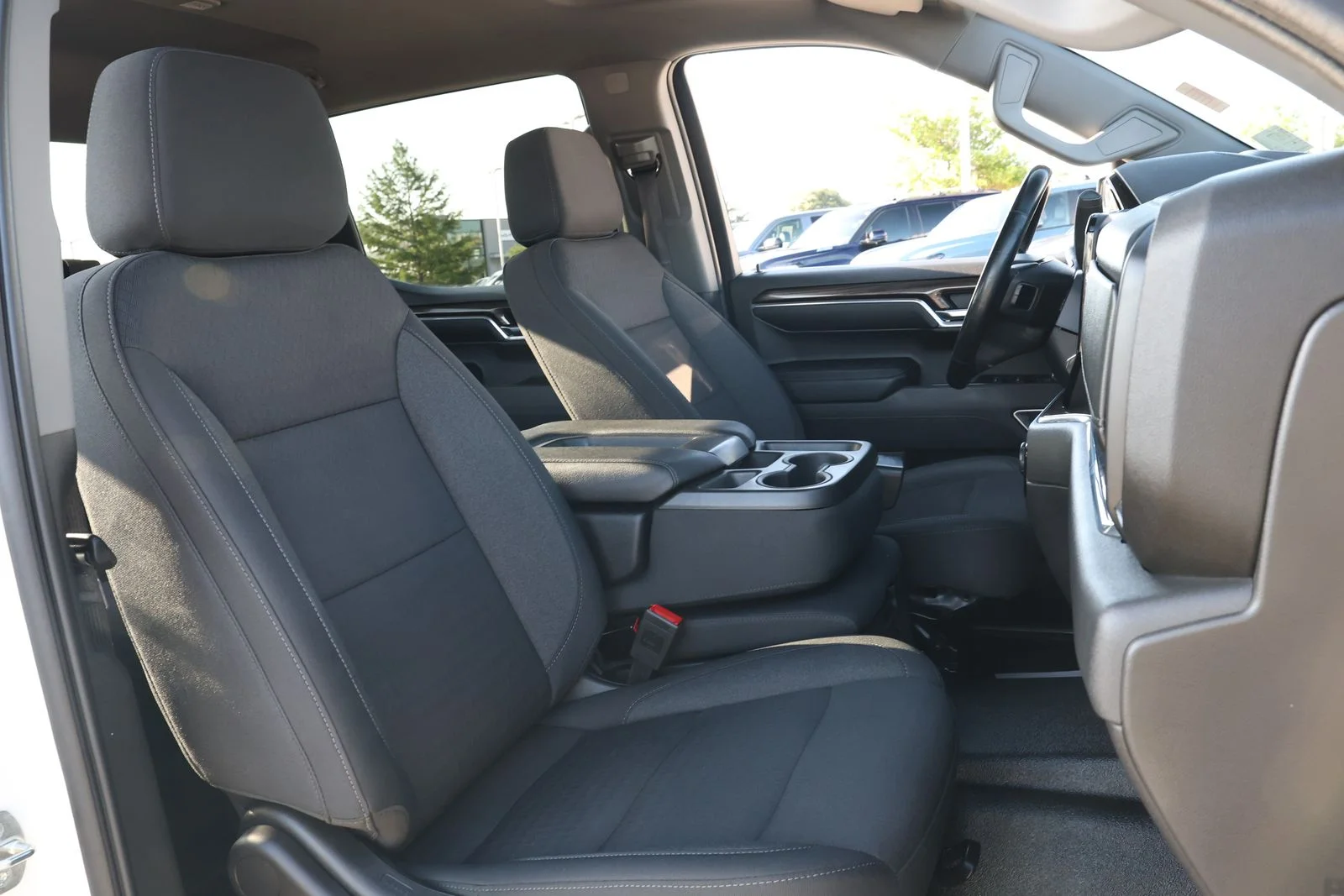 Used 2023 White Chevrolet LT image 29