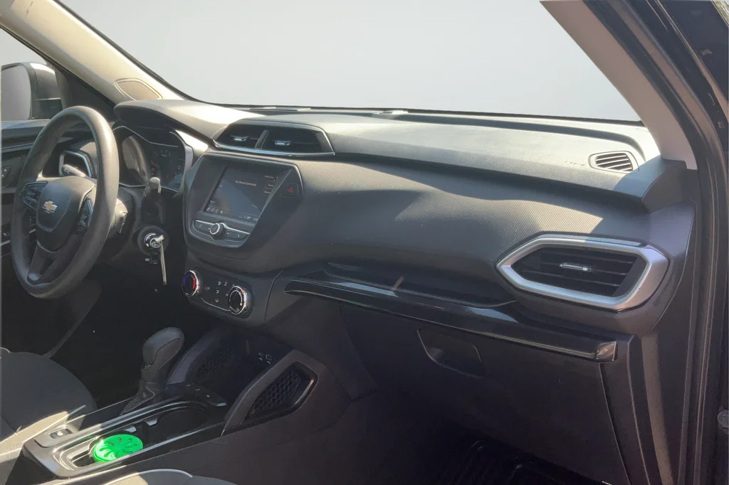 Used 2022 Black Chevrolet LS image 28