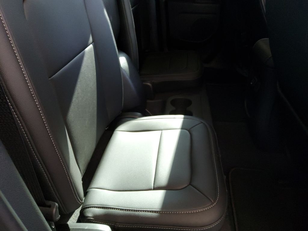 Used 2019 Black Chevrolet ZR2 image 17