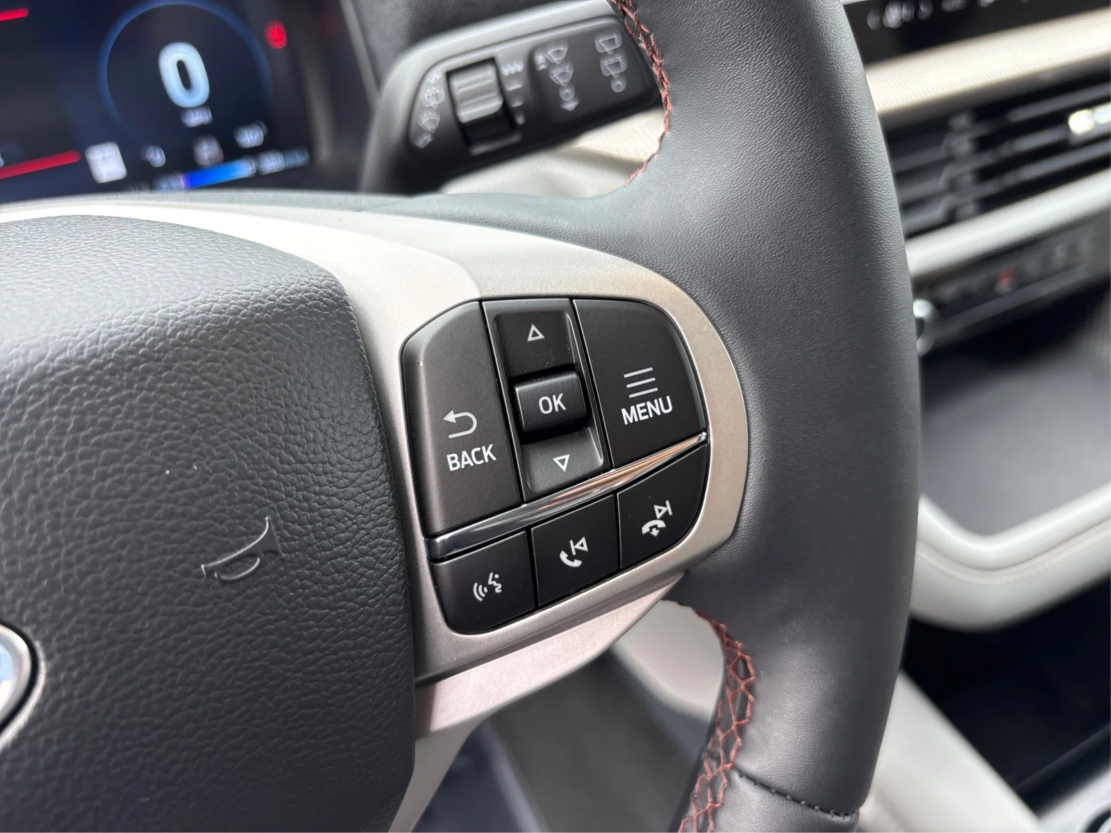 New 2026 Star White Metallic Tri-Coat Ford Active image 23