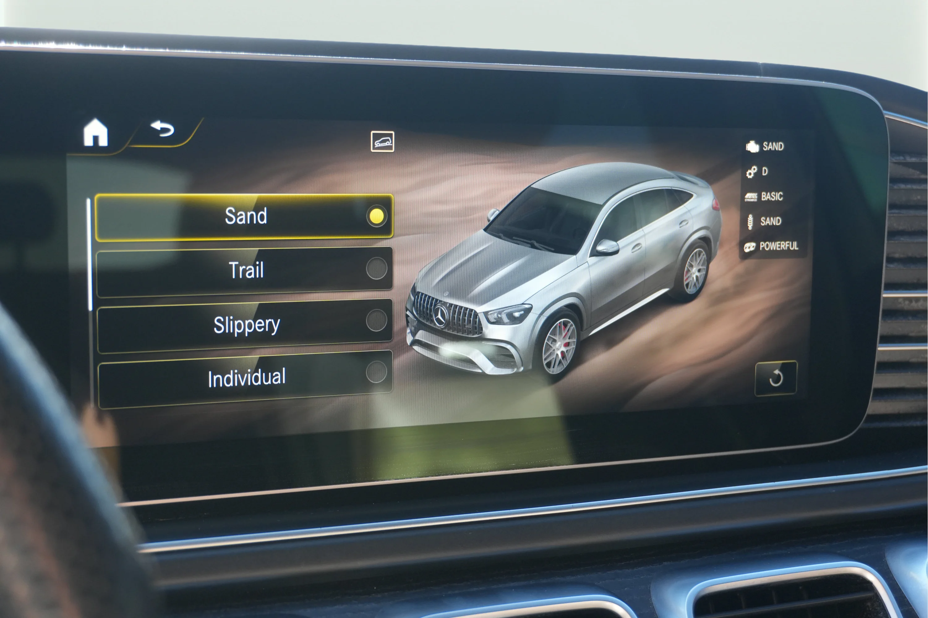 Used 2022 MANUFAKTUR Diamond White Bright Mercedes-Benz AMG® GLE 63 S image 37