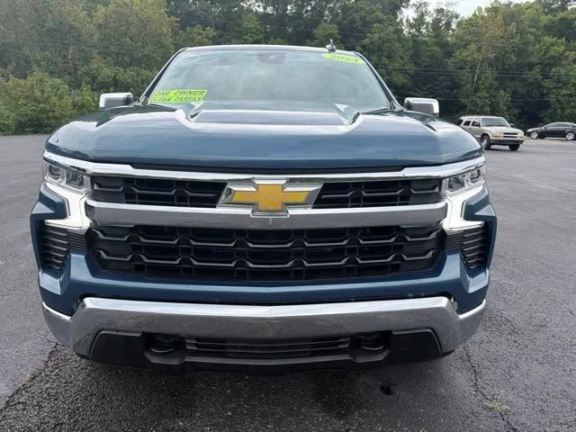 Used 2024 Lakeshore Blue Metallic Chevrolet LT (2FL) image 7