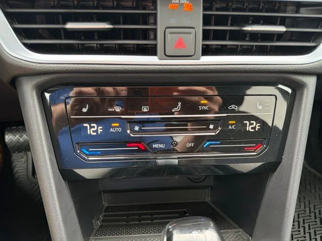 New 2026 White Volkswagen 1.5T SE image 18