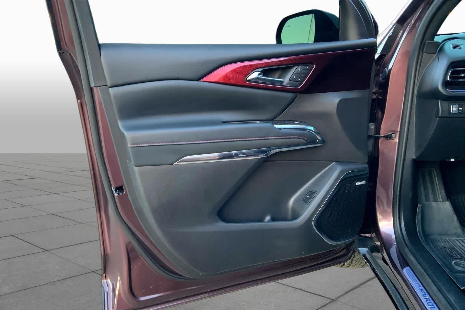 Used 2026 Stardust Metallic Chevrolet FWD RS image 21