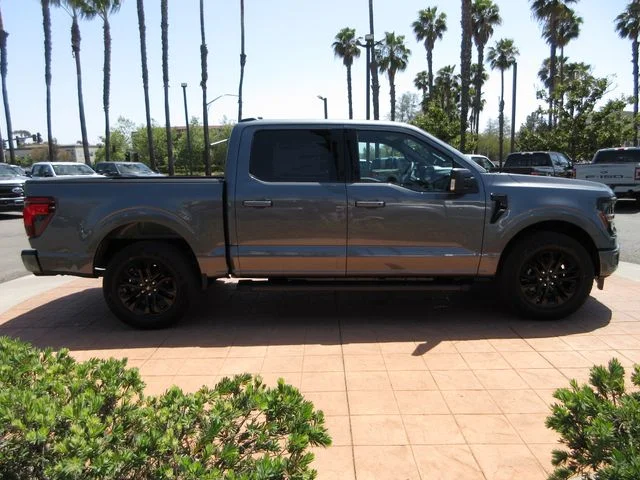 New 2026 Carbonized Gray Metallic Ford XLT image 5