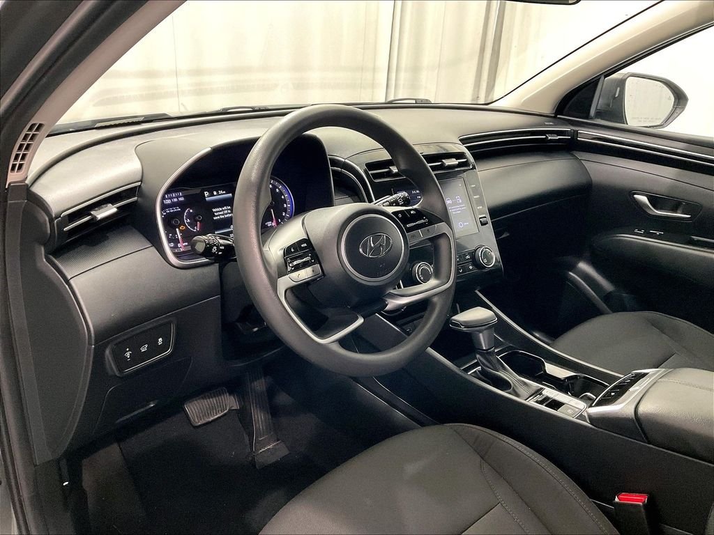 Used 2023 Amazon Gray Hyundai SEL image 8
