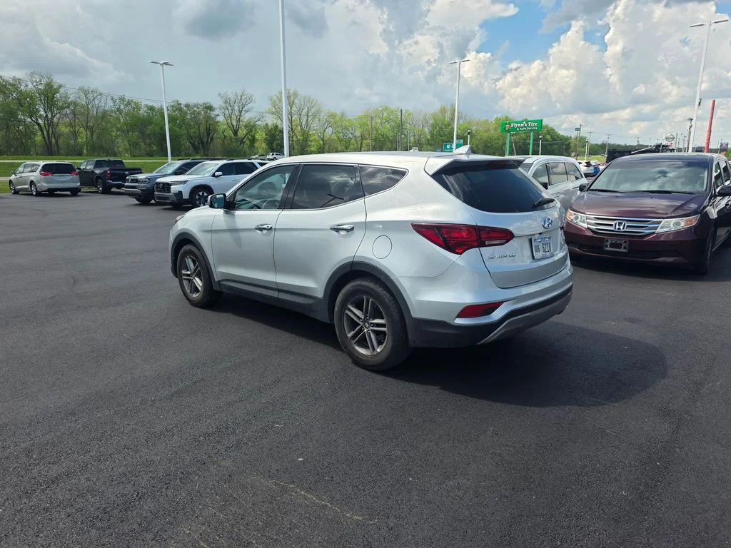 Used 2017 Sparkling Silver Hyundai 2.4 Base image 5