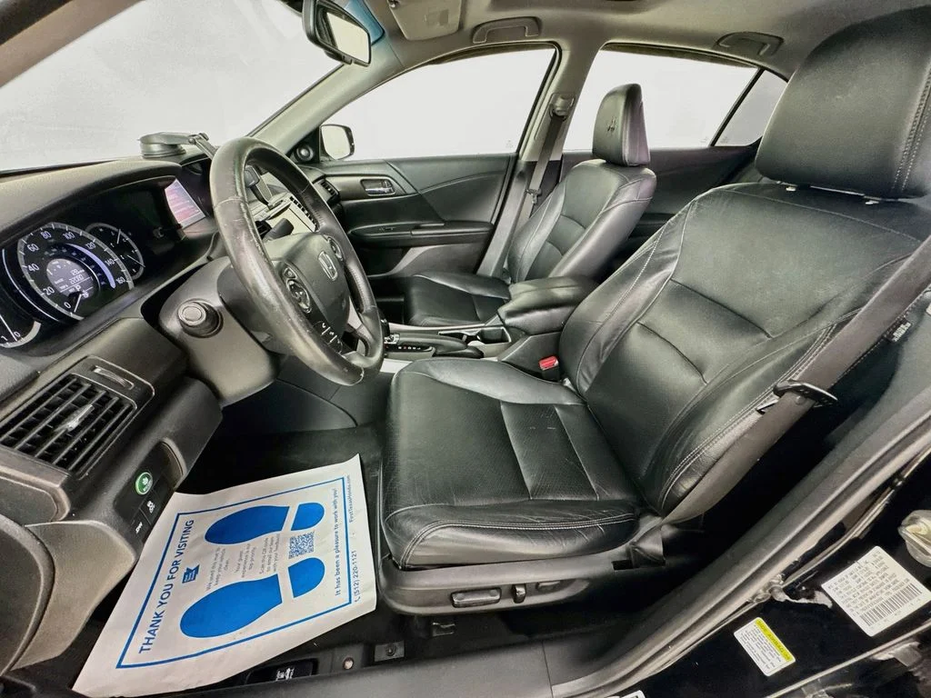 Used 2015 Crystal Black Pearl Honda EX-L image 24