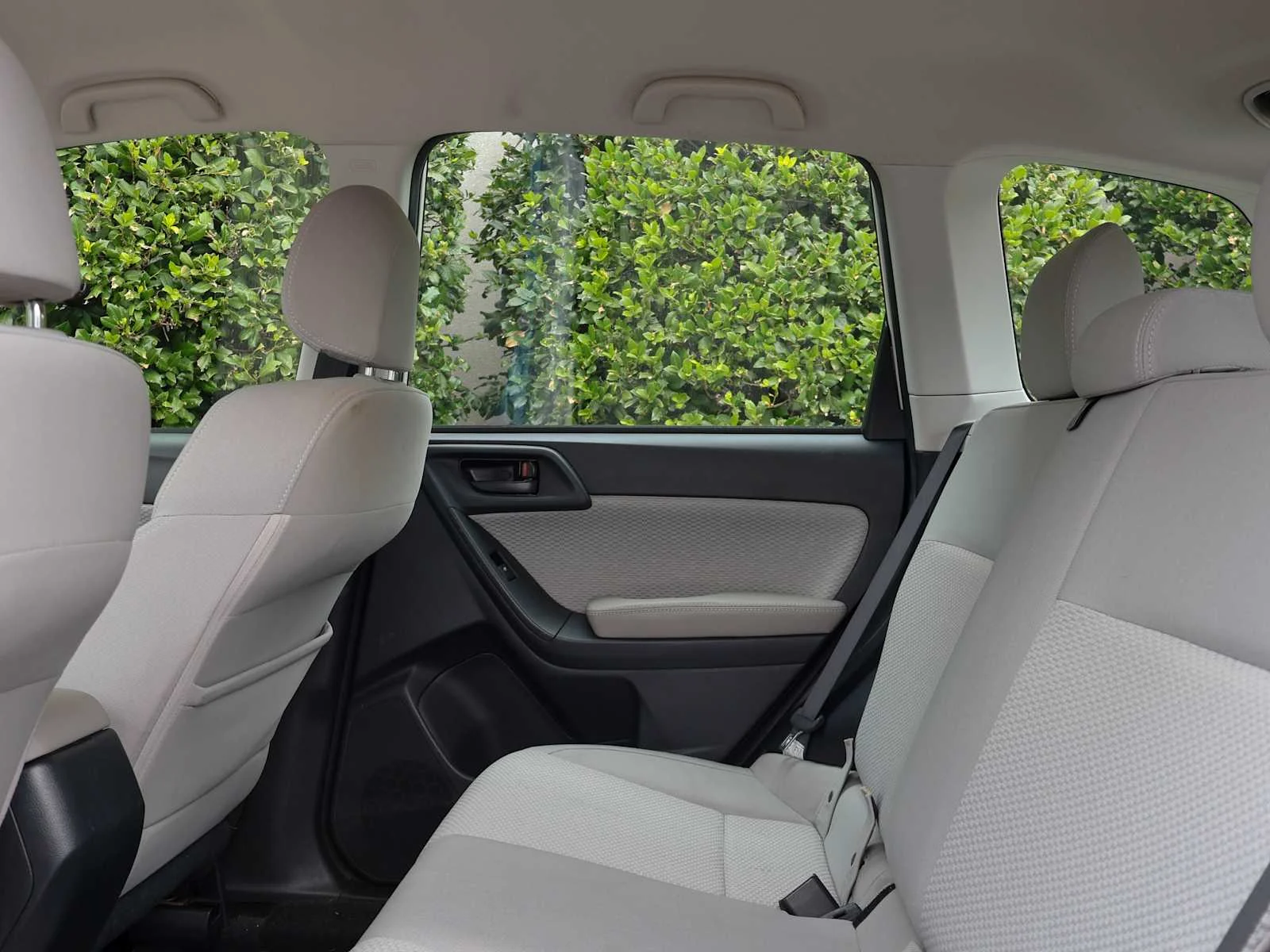 Used 2017 Crystal White Pearl Subaru  image 24