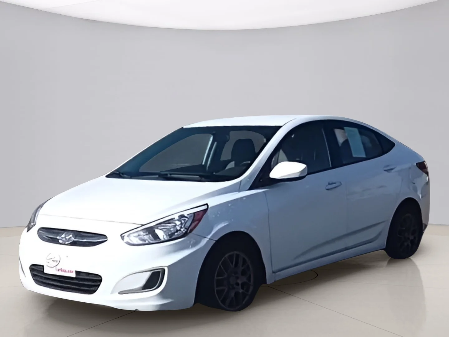 Used 2016 White Hyundai SE image 1