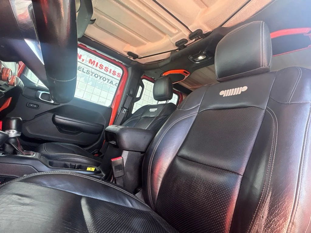 Used 2018 Orange Jeep Unlimited Rubicon image 9