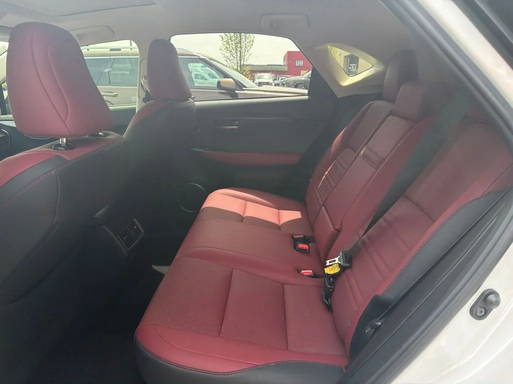 Used 2020 White Lexus 300h image 12