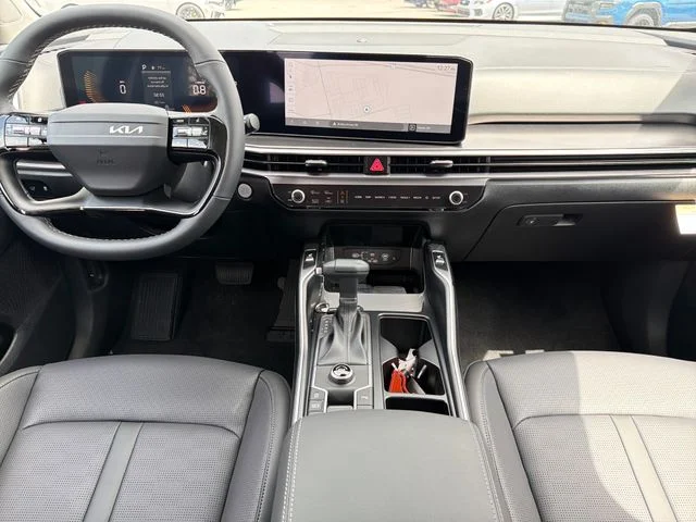 New 2026 White Kia EX image 9