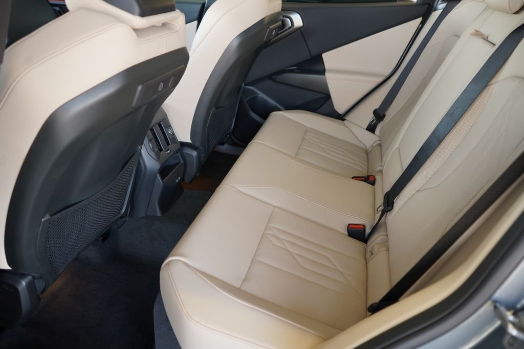 Used 2026 Gray Metallic BMW 30 xDrive image 19