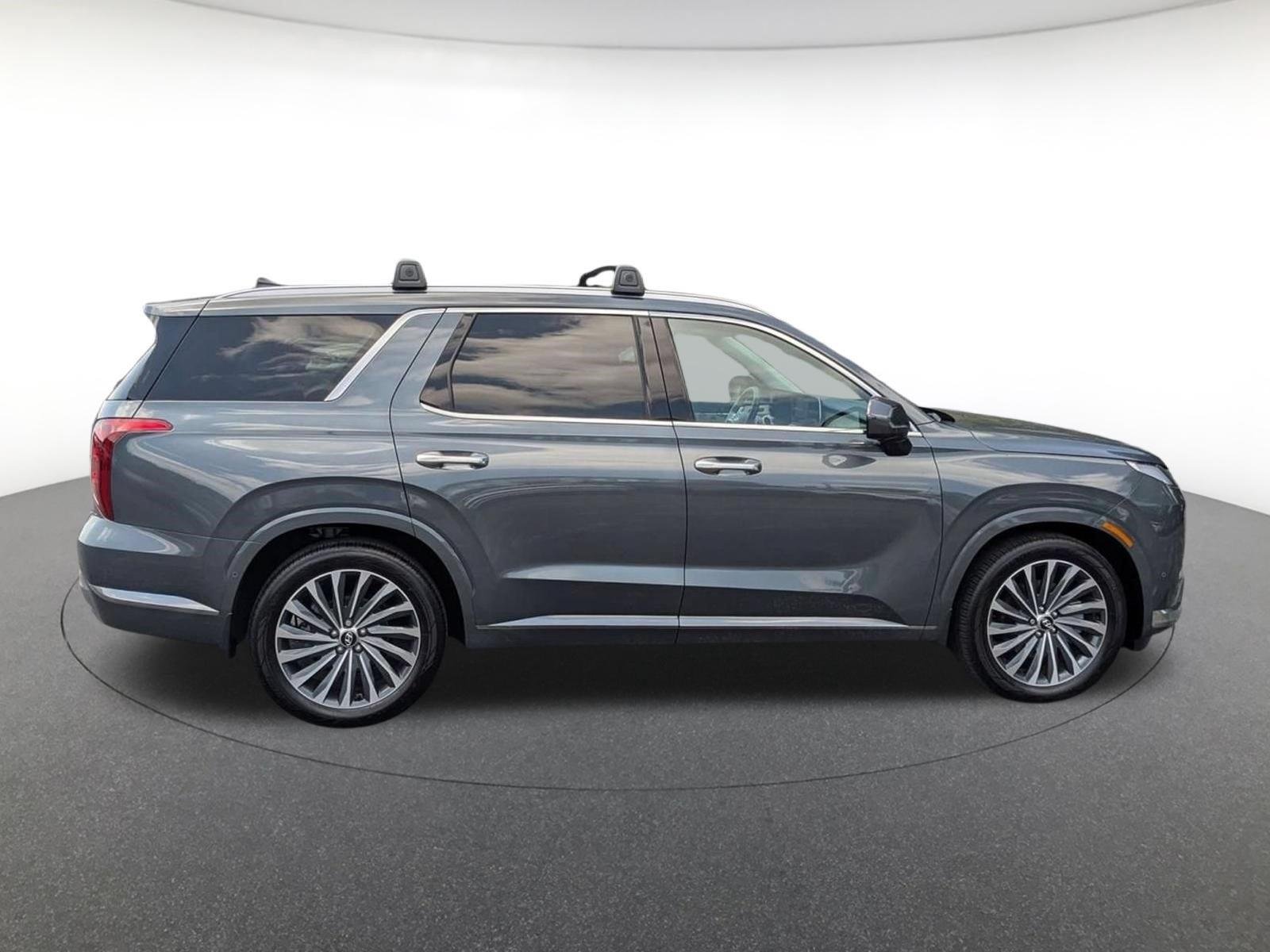 Used 2025 Steel Graphite Hyundai Calligraphy image 3