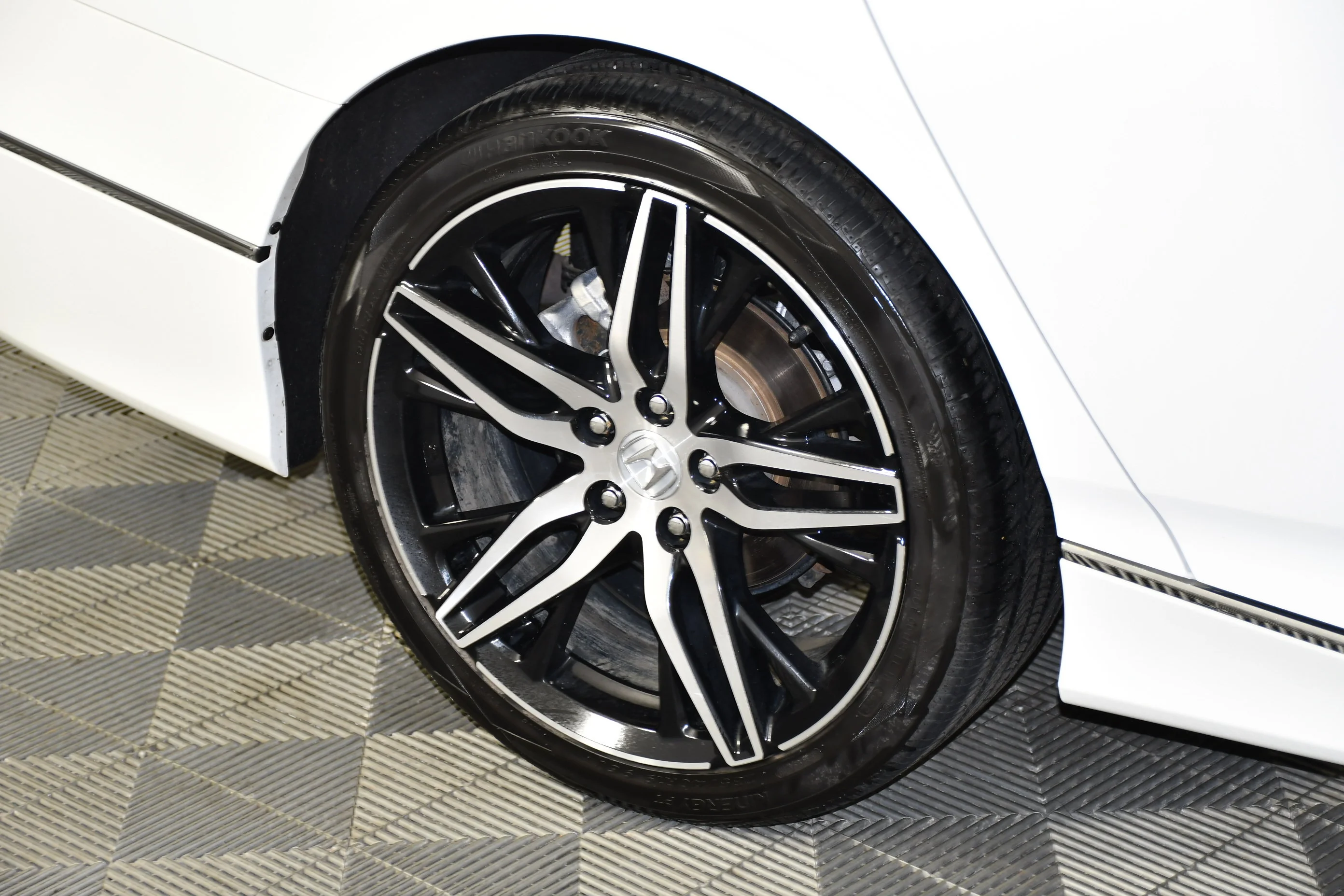 Used 2021 Platinum White Pearl Honda Touring image 43