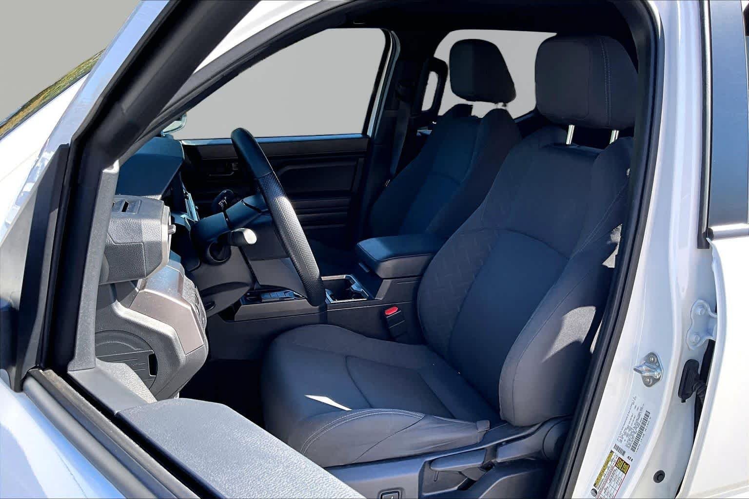 Used 2025 Ice Cap Toyota SR5 image 8