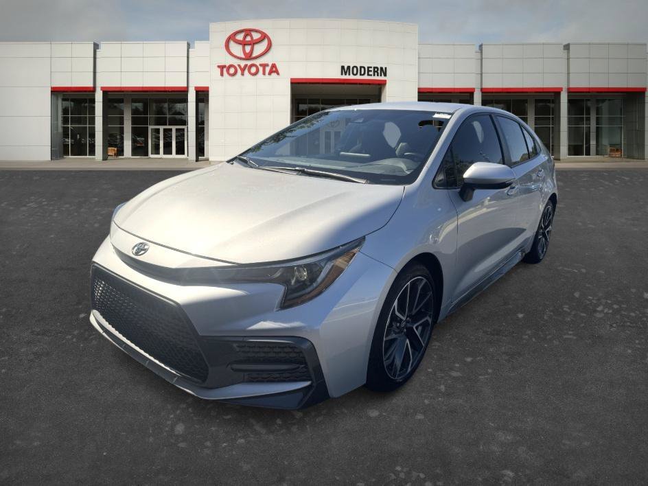 Used 2022 Classic Silver Metallic Toyota SE image 1