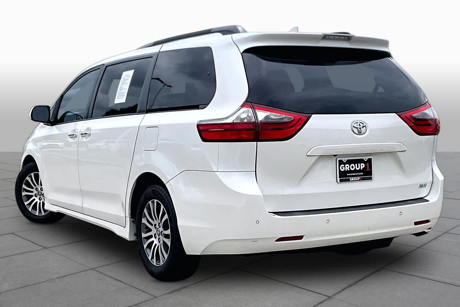 Used 2020 Blizzard Pearl Toyota XLE Premium image 11