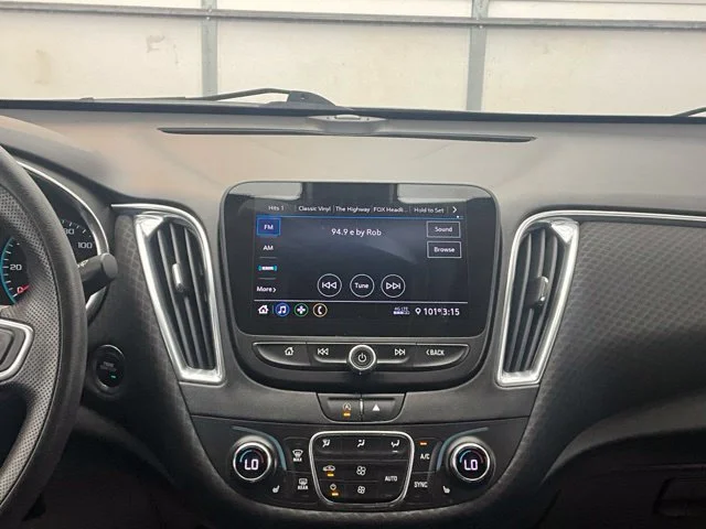 Used 2020 Gray Chevrolet LT image 9