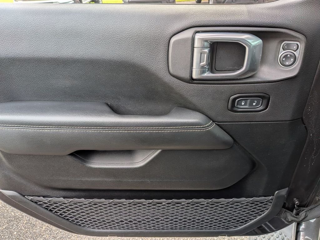 Used 2021 Gray Jeep Unlimited Sahara image 30