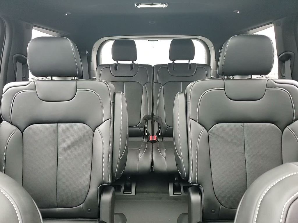 New 2026 Baltic Gray Metallic Clear-Coat Exterior Paint Jeep Limited image 25