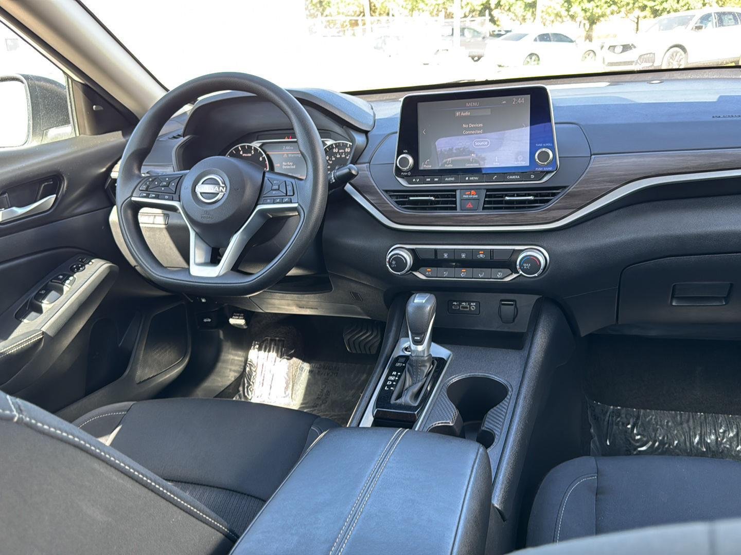 2025 Nissan Altima SV - Photo 2