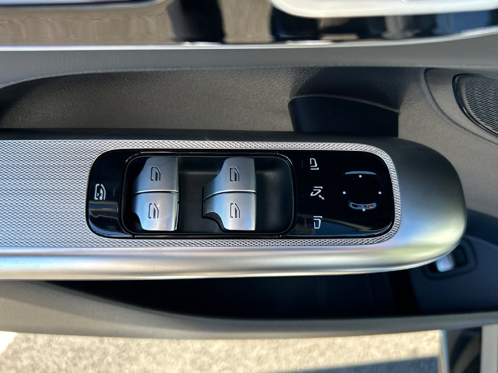 New 2027 MANUFAKTUR Cirrus Silver Magno Mercedes-Benz AMG® GLC 53 4MATIC+ Coupe image 49