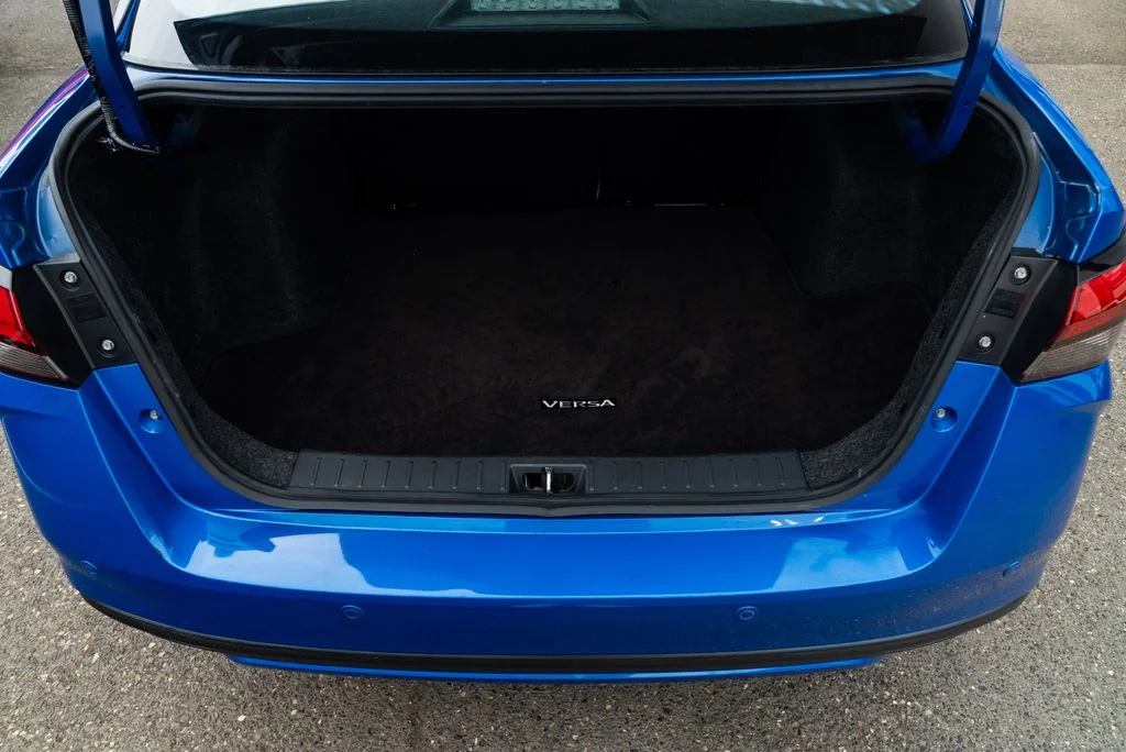 Used 2021 Blue Nissan 1.6 SV image 7