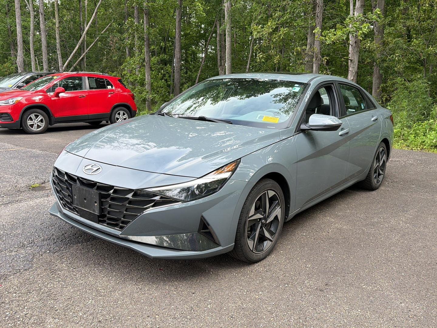 Used 2022 Electric Shadow Hyundai SEL image 12