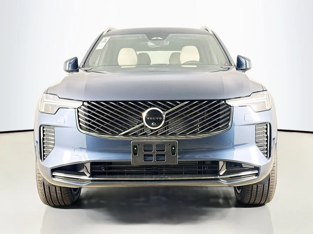 New 2026 Blue Volvo T8 Plus image 2