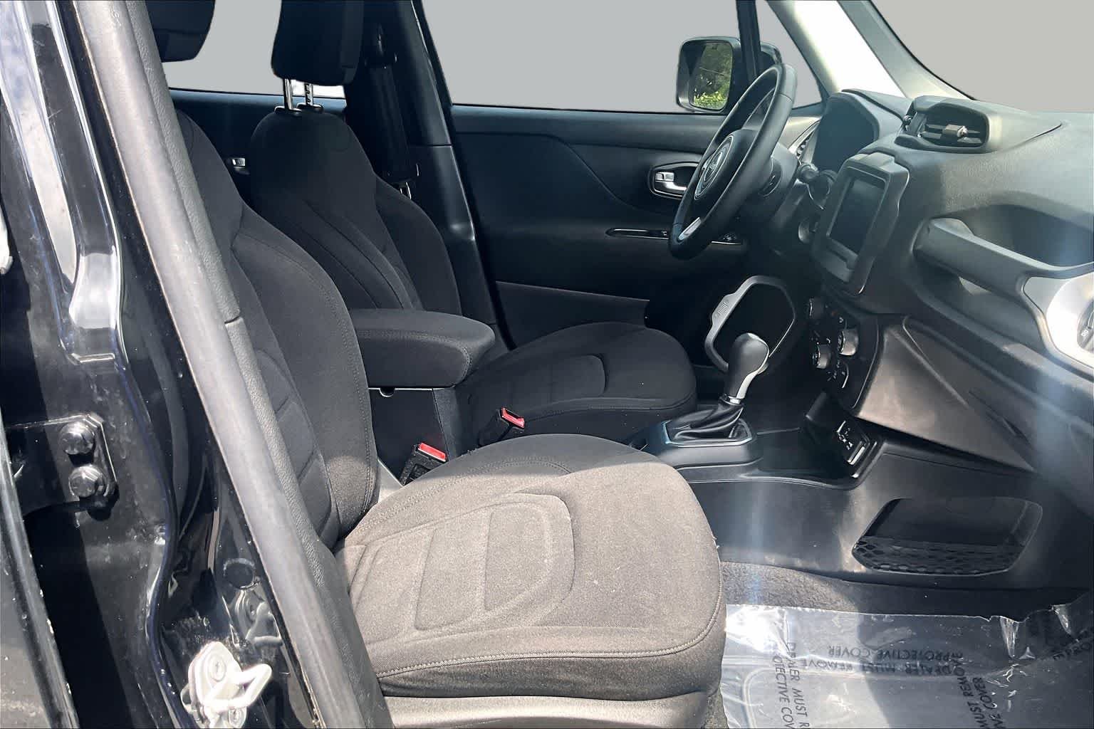 Used 2020 Black Clearcoat Jeep Latitude image 8
