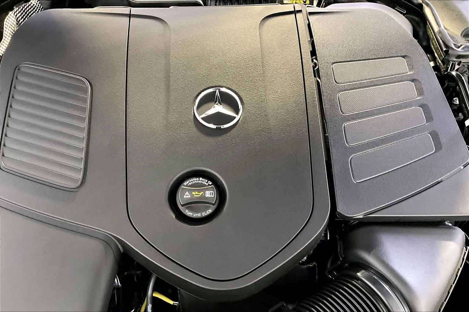 New 2026 Obsidian Black Metallic Mercedes-Benz C 300 image 15