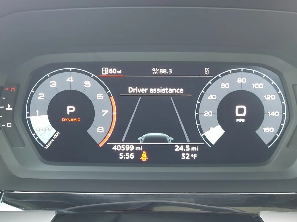 Used 2022 White Audi  image 29
