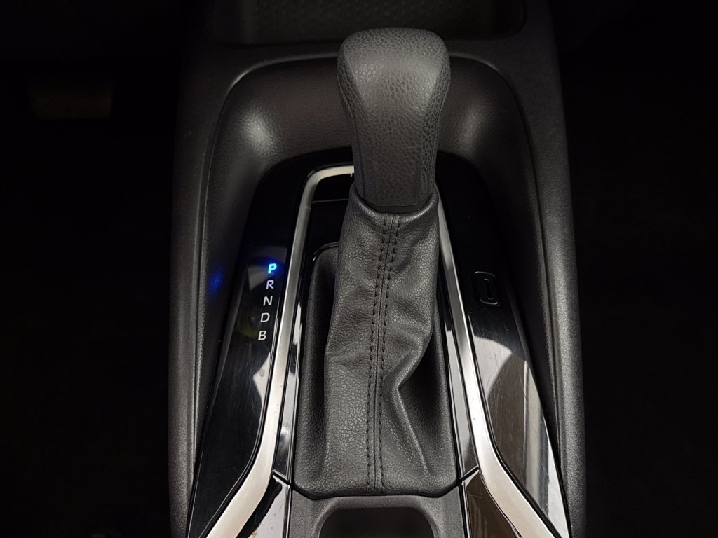 2022 Toyota Corolla LE - Photo 19
