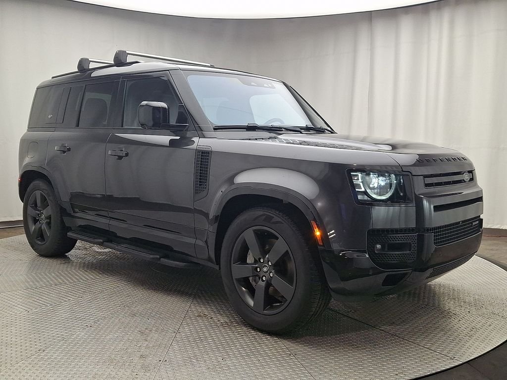Certified Used 2022 Carpathian Grey Premium Metallic Land Rover X-Dynamic SE image 3