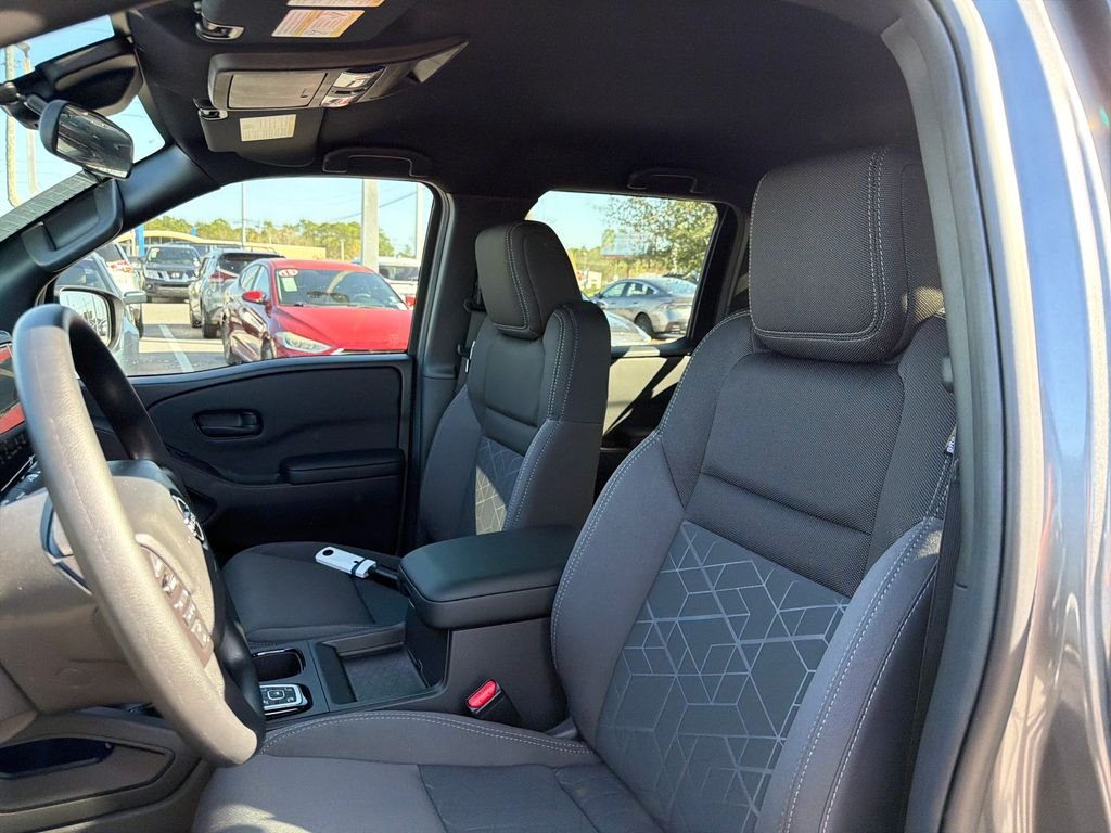 New 2026 Nissan Frontier SV 4D Crew Cab