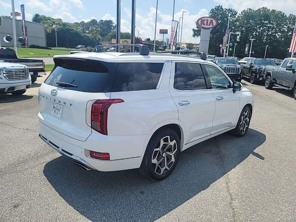 Used 2022 White Hyundai Calligraphy image 7
