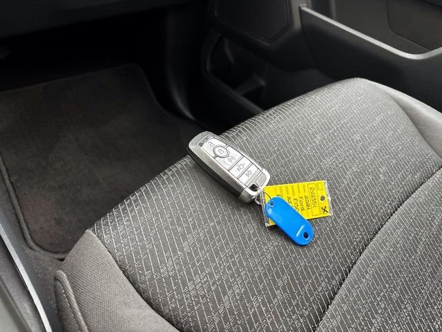 Used 2024 Black Ford XLT image 28