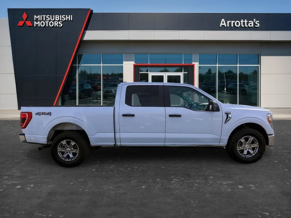 Used 2021 Oxford White Ford XLT image 7