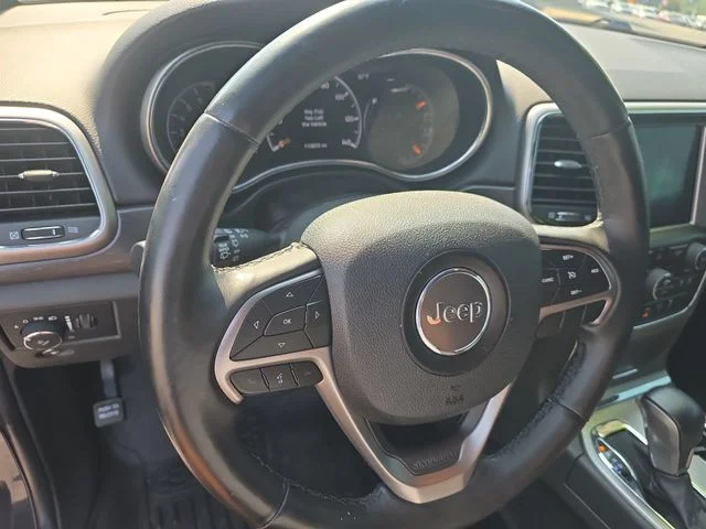Used 2018 Black Jeep Altitude image 16