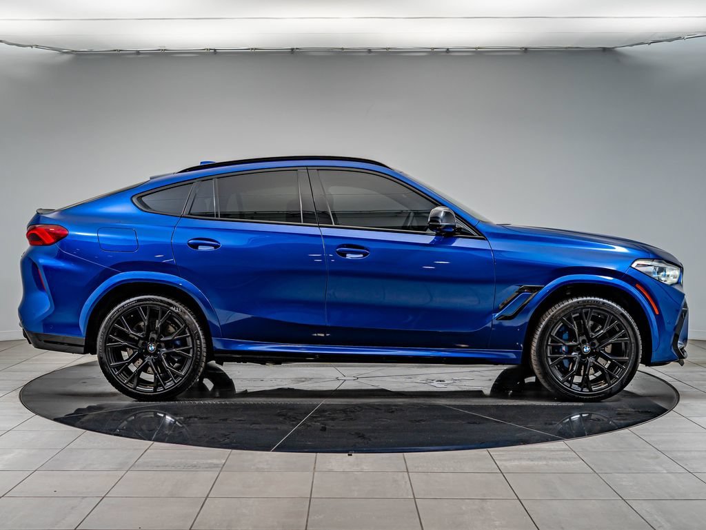 Used 2020 Marina Bay Blue Metallic BMW Competition image 4